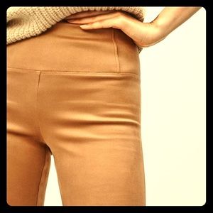 Aritzia Daria Pants Faux Suede Legging size Medium